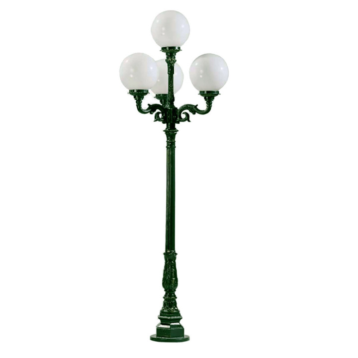 Réverbère LYON avec ses 4 luminaires sphérique opaques 2,55m